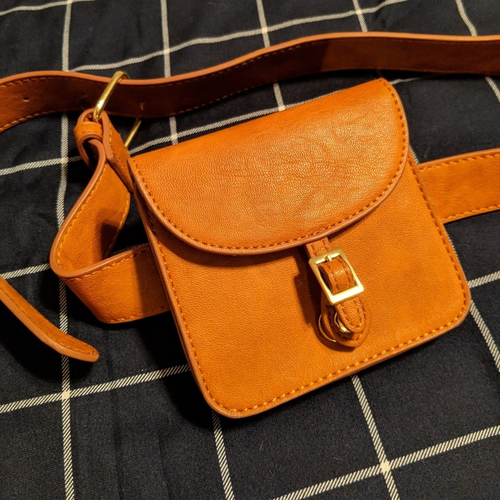 NWOT Belt Purse Fanny Pack Forever 21